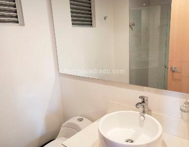 Apartamento en arriendo en El Poblado, Medellín · foto 13 de 17