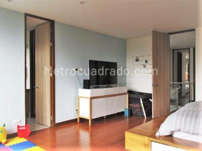 Casa de 3 alcobas en venta en San Lucas, Envigado, 233 m² · foto 11 de 18
