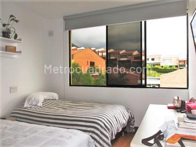 Casa de 3 alcobas en venta en San Lucas, Envigado, 233 m² · foto 13 de 18