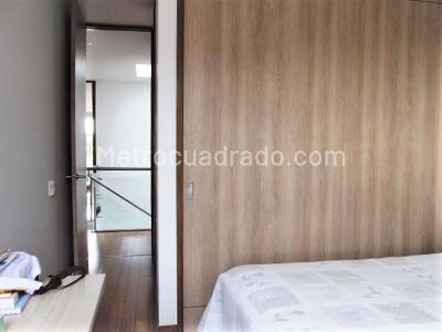 Casa de 3 alcobas en venta en San Lucas, Envigado, 233 m² · foto 14 de 18