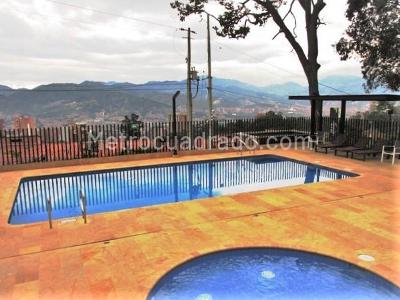 Casa de 3 alcobas en venta en San Lucas, Envigado, 233 m² · foto 17 de 18