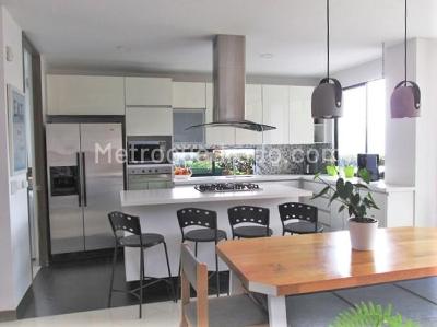 Casa de 3 alcobas en venta en San Lucas, Envigado, 233 m² · foto 3 de 18