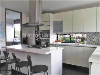 Casa de 3 alcobas en venta en San Lucas, Envigado, 233 m² · foto 4 de 18