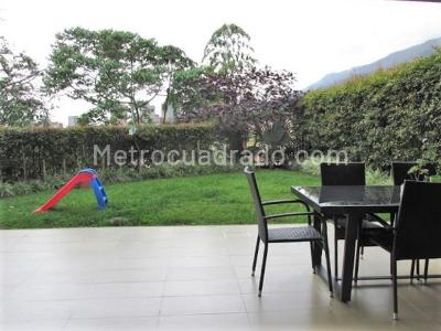 Casa de 3 alcobas en venta en San Lucas, Envigado, 233 m² · foto 6 de 18