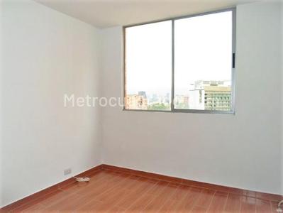 Apartamento de 3 alcobas en arriendo en El Poblado, Medellín, 95 m² · foto 13 de 17