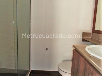 Apartamento de 3 alcobas en arriendo en El Poblado, Medellín, 95 m² · foto 15 de 17