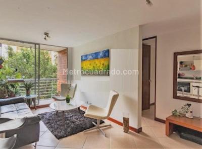 Apartamento de 2 alcobas en arriendo en El Poblado Castropol, Medellín, 67 m² · foto 2 de 5