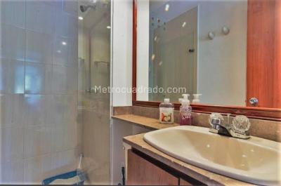 Apartamento de 2 alcobas en arriendo en El Poblado Castropol, Medellín, 67 m² · foto 5 de 5