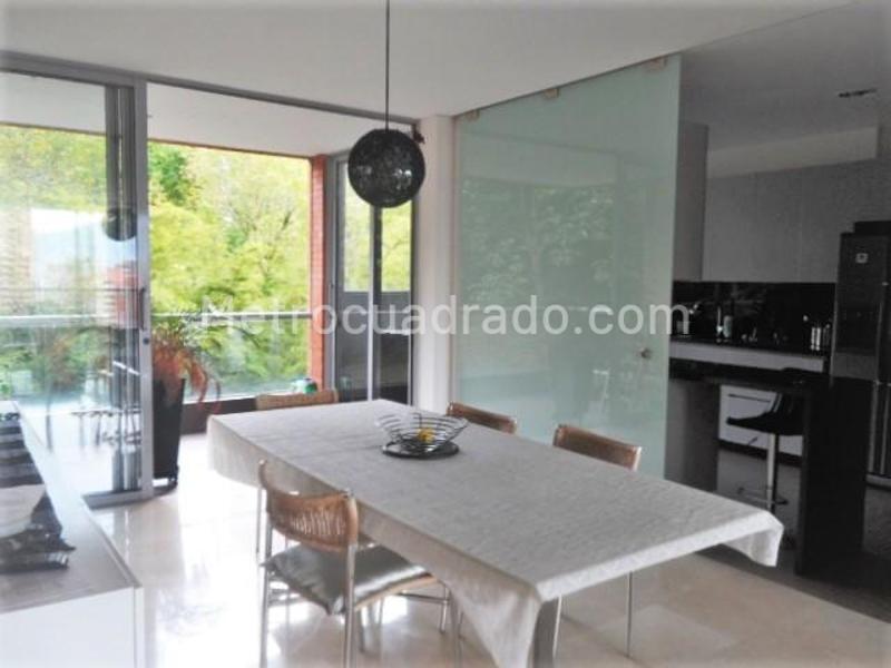 Luxury 3BR Apartment with City View in El Poblado - 4