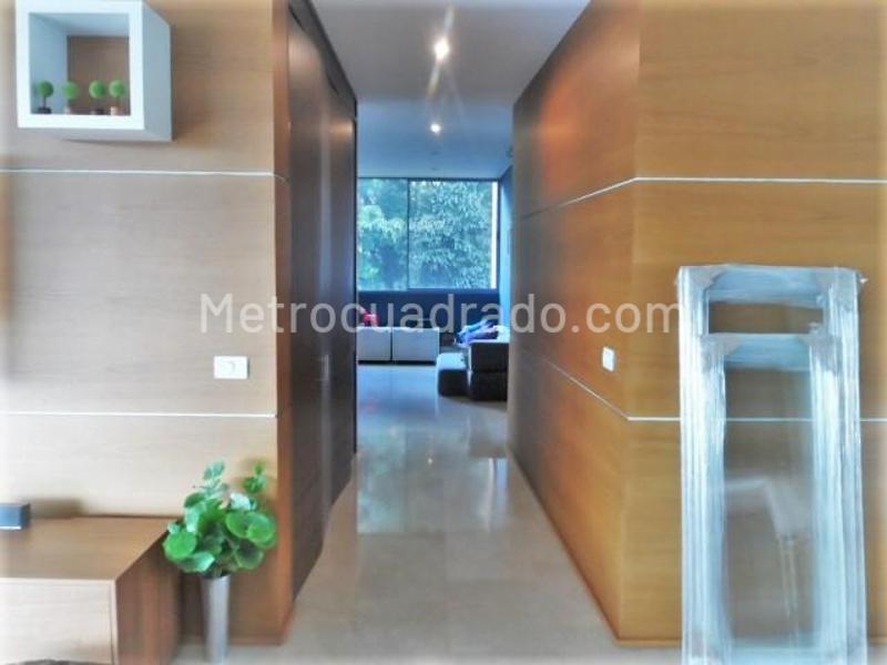 Luxury 3BR Apartment with City View in El Poblado - 8