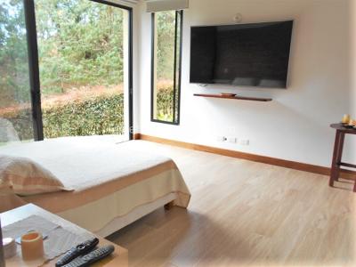 Casa de 3 alcobas en venta en Loma Del Escobero, Envigado, 300 m² · foto 7 de 17