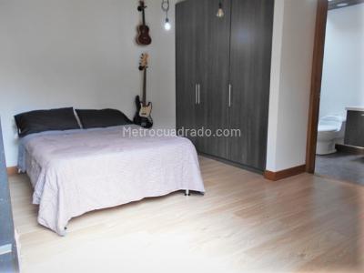 Casa de 3 alcobas en venta en Loma Del Escobero, Envigado, 300 m² · foto 12 de 17