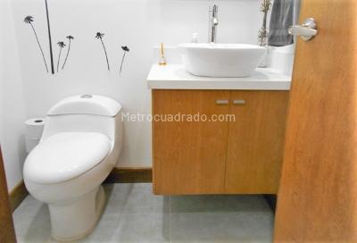 Casa de 3 alcobas en venta en Loma Del Escobero, Envigado, 300 m² · foto 13 de 17