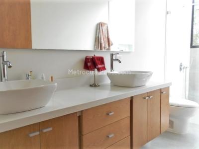Casa de 3 alcobas en venta en Loma Del Escobero, Envigado, 300 m² · foto 14 de 17