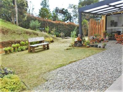Casa de 3 alcobas en venta en Loma Del Escobero, Envigado, 300 m² · foto 16 de 17