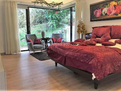 Casa de 3 alcobas en venta en Loma El Escobero, Envigado, 300 m² · foto 5 de 16