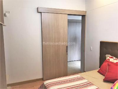 Casa de 3 alcobas en venta en Loma El Escobero, Envigado, 300 m² · foto 8 de 16