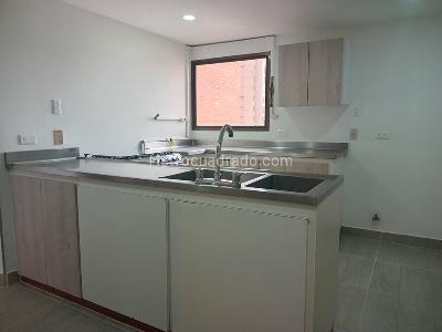Apartamento de 3 alcobas en arriendo en Patio Bonito, Medellín, 140 m² · foto 7 de 17