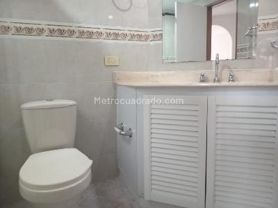 Apartamento de 3 alcobas en arriendo en Patio Bonito, Medellín, 140 m² · foto 16 de 17