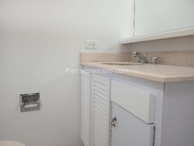 Apartamento de 3 alcobas en arriendo en Patio Bonito, Medellín, 140 m² · foto 17 de 17
