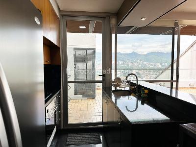 Apartamento en arriendo en Los Parra, Medellín · foto 5 de 14