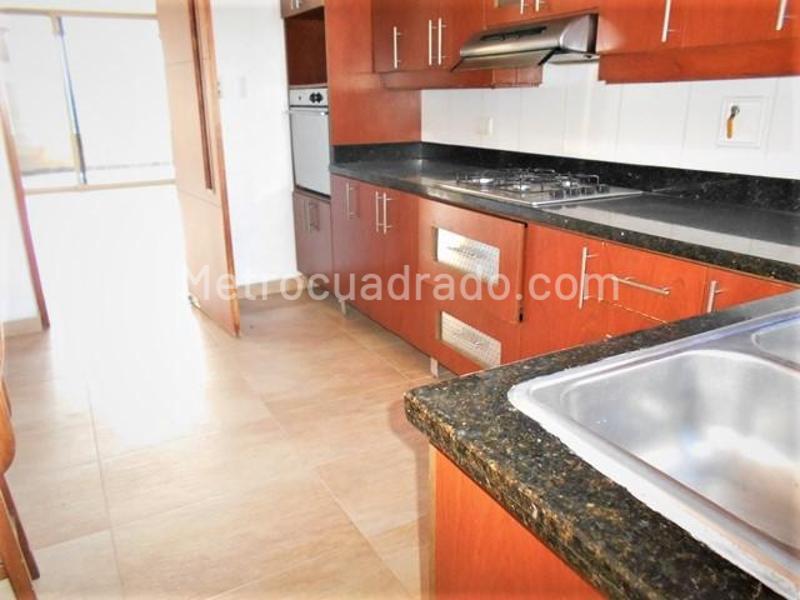 Elegant 3BR Apartment Near Club in El Poblado - 4