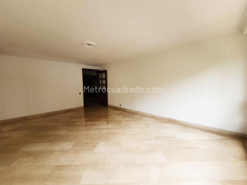 Apartamento de 4 Alcobas para Arriendo/Venta en Unidad Cerrada Castropol, El Poblado - 4