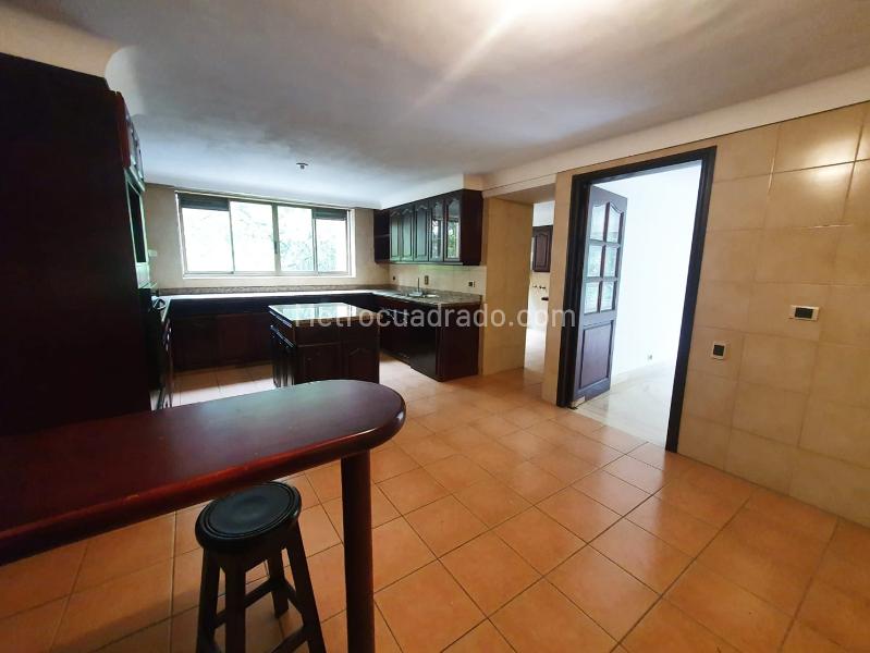 Apartamento de 4 Alcobas para Arriendo/Venta en Unidad Cerrada Castropol, El Poblado - 7