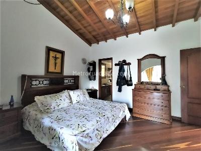 Casa de 4 alcobas en venta en El Poblado, Medellín, 276 m² · foto 10 de 19