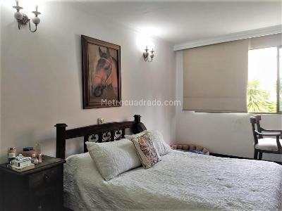 Casa de 4 alcobas en venta en El Poblado, Medellín, 276 m² · foto 15 de 19