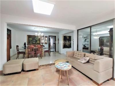 Casa de 4 alcobas en venta en El Poblado, Medellín, 276 m² · foto 5 de 19