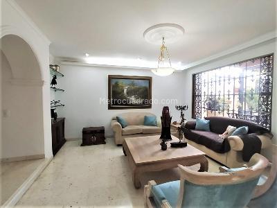 Casa de 4 alcobas en venta en El Poblado, Medellín, 276 m² · foto 7 de 19