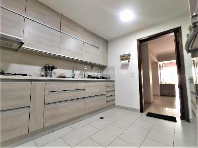 Casa de 4 alcobas en venta en El Poblado, Medellín, 276 m² · foto 8 de 19