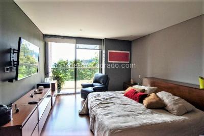Apartamento de 3 alcobas en venta en El Poblado, Medellín, 246 m² · foto 7 de 20