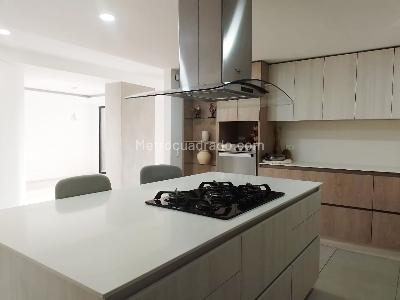 Apartamento de 3 alcobas en arriendo en El Poblado, Medellín, 192 m² · foto 3 de 20