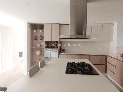 Apartamento de 3 alcobas en arriendo en El Poblado, Medellín, 192 m² · foto 6 de 20