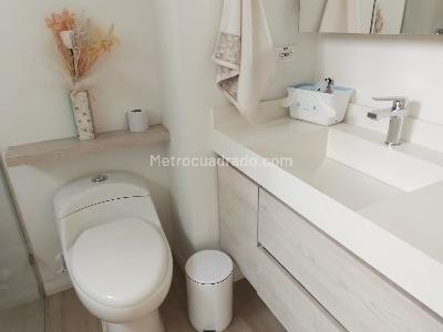 Apartamento de 3 alcobas en arriendo en El Poblado, Medellín, 192 m² · foto 18 de 20