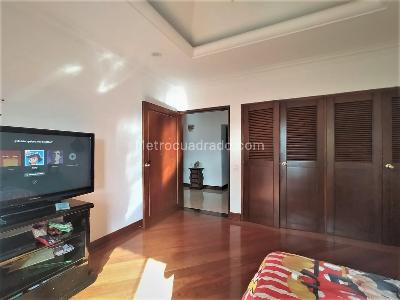 Casa de 5 alcobas en venta en El Poblado, Medellín, 430 m² · foto 12 de 16