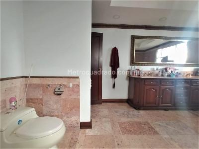 Casa de 5 alcobas en venta en El Poblado, Medellín, 430 m² · foto 14 de 16