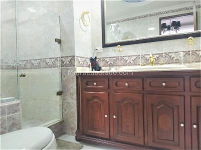 Casa de 5 alcobas en venta en El Poblado, Medellín, 430 m² · foto 15 de 16