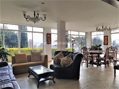 Casa de 5 alcobas en venta en El Poblado, Medellín, 430 m² · foto 2 de 16