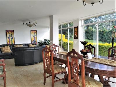 Casa de 5 alcobas en venta en El Poblado, Medellín, 430 m² · foto 3 de 16