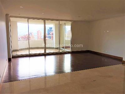 Apartamento de 3 alcobas en venta en La Florida, Medellín, 147 m² · foto 2 de 16