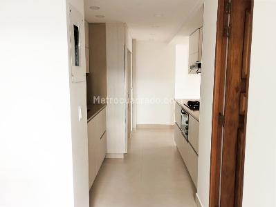 Apartamento de 3 alcobas en venta en La Florida, Medellín, 147 m² · foto 5 de 16