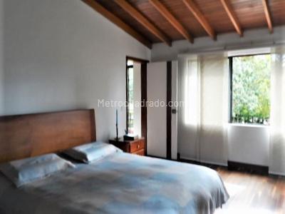 Casa de 3 alcobas en venta en El Poblado, Medellín, 266 m² · foto 11 de 20