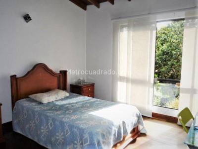 Casa de 3 alcobas en venta en El Poblado, Medellín, 266 m² · foto 12 de 20