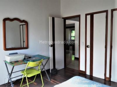 Casa de 3 alcobas en venta en El Poblado, Medellín, 266 m² · foto 13 de 20