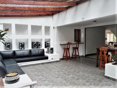 Casa de 3 alcobas en venta en El Poblado, Medellín, 266 m² · foto 17 de 20
