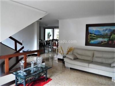 Casa de 3 alcobas en venta en El Poblado, Medellín, 266 m² · foto 2 de 20