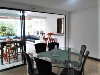 Casa de 3 alcobas en venta en El Poblado, Medellín, 266 m² · foto 4 de 20